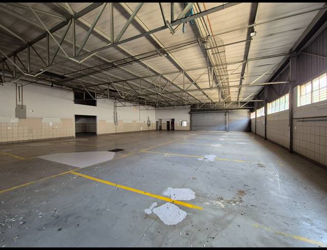2,226M² SHOWROOM TO LET IN BRUMA